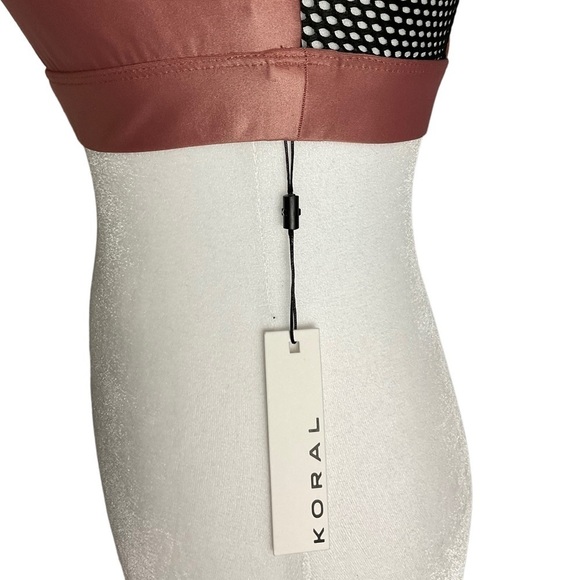 KORAL Slate Infinity Sports Bra in Sand XSmall - Picture 4 of 8